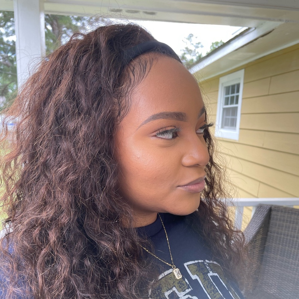 Meet your Posher, Amani